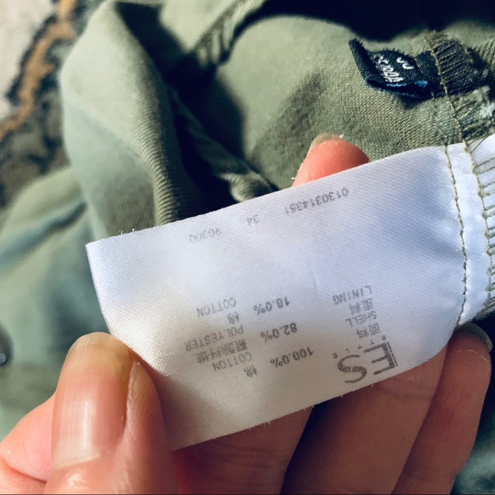 Green button down jacket / shirt - Picture 5 of 7